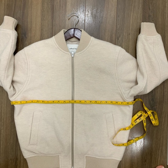 Wilfred free stable 100% wool Cream Bomber Jacket XS fits M/L - Picture 2 of 8